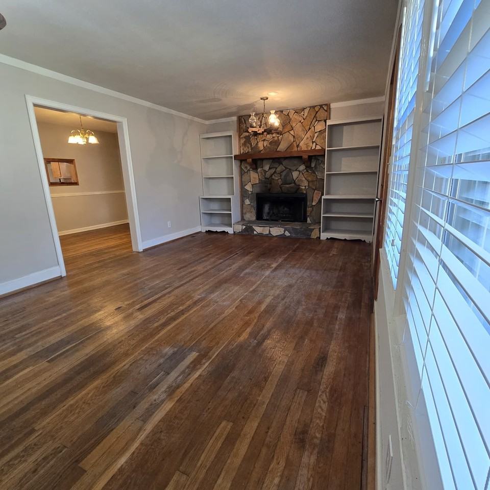 1057 Woodland Way - Photo 2 of 12