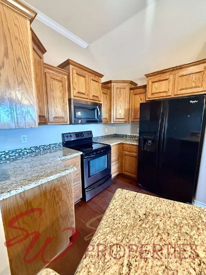 305 Cactus Vly - Photo 7 of 23