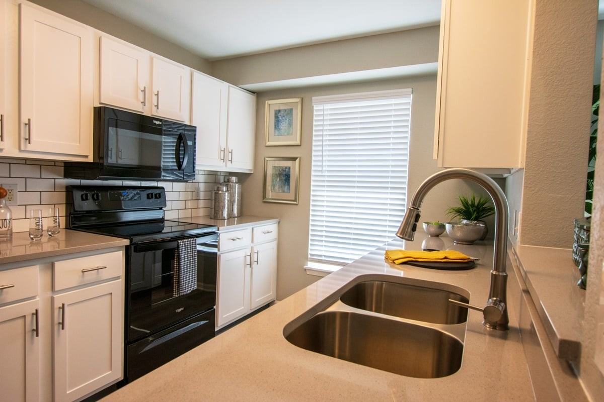 Park Edge Apartments - Photo 5 of 25