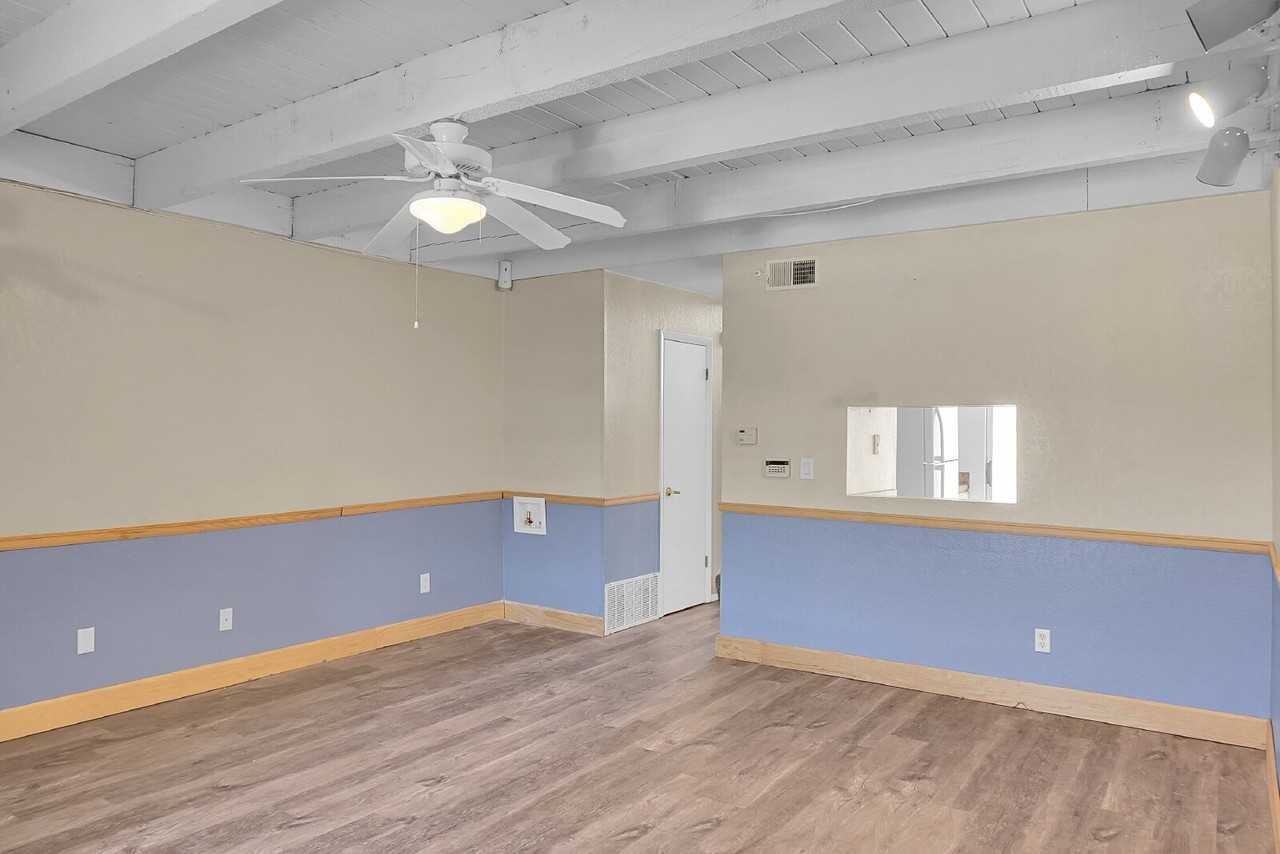 3210 Van Teylingen Dr #B - Photo 3 of 28