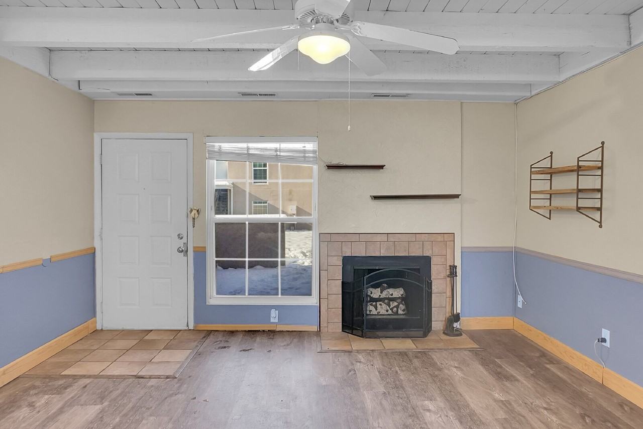 3210 Van Teylingen Dr #B - Photo 5 of 28