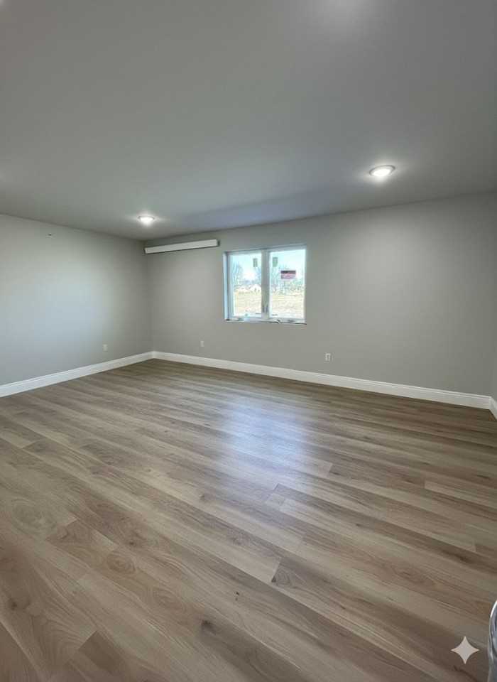 Q4 Rentals - 102 8th Ave SW - Photo 5 of 17