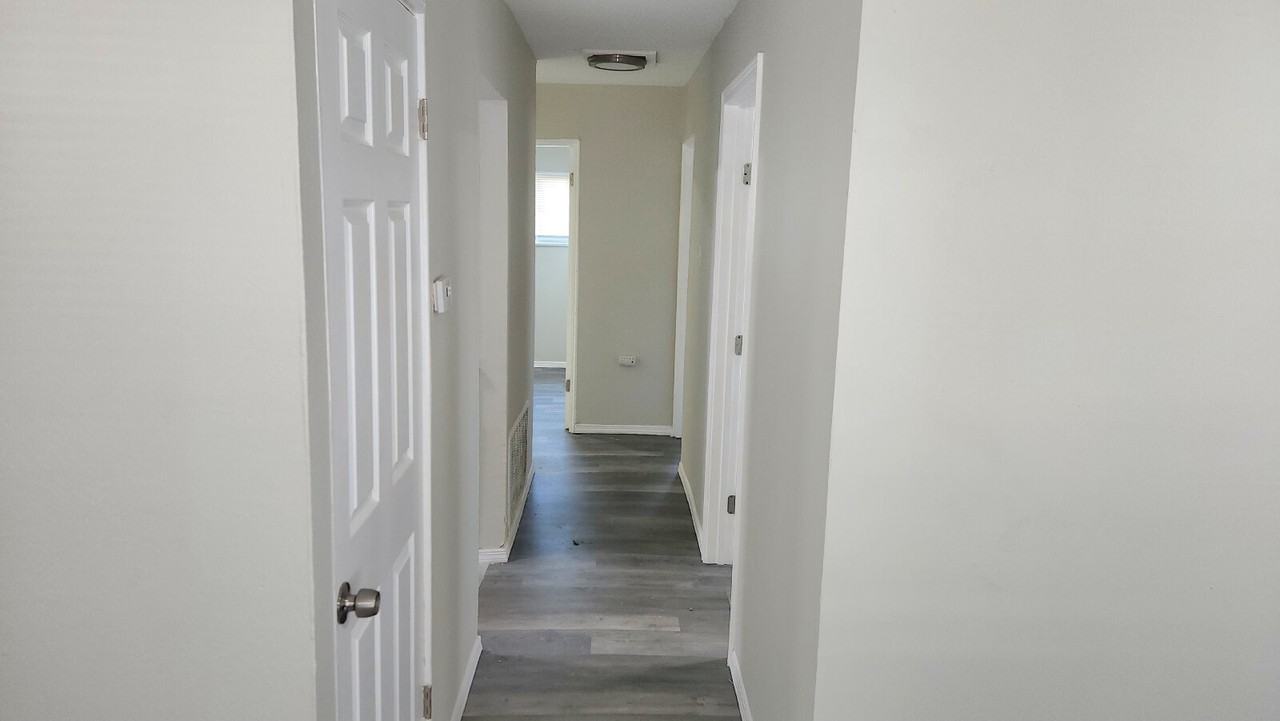 248 Perthshire Road - Photo 6 of 16