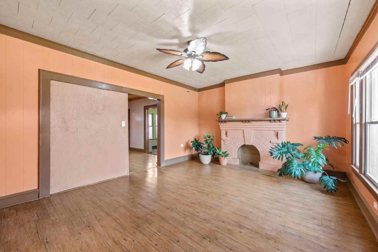 2721 Morrow Ave - Photo 2 of 10