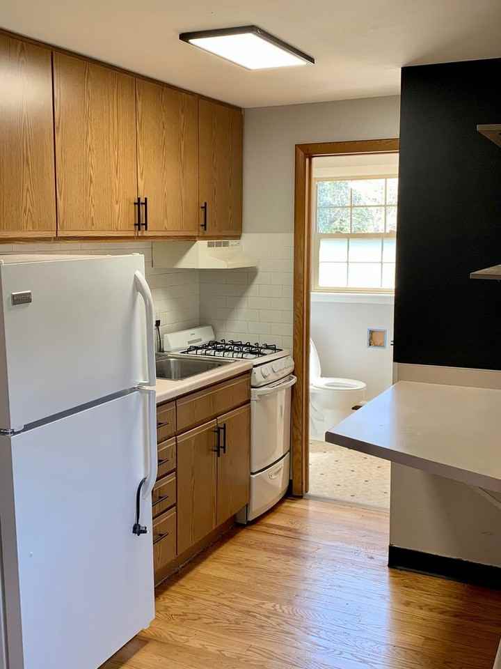 805 Fairmont - Photo 4 of 24