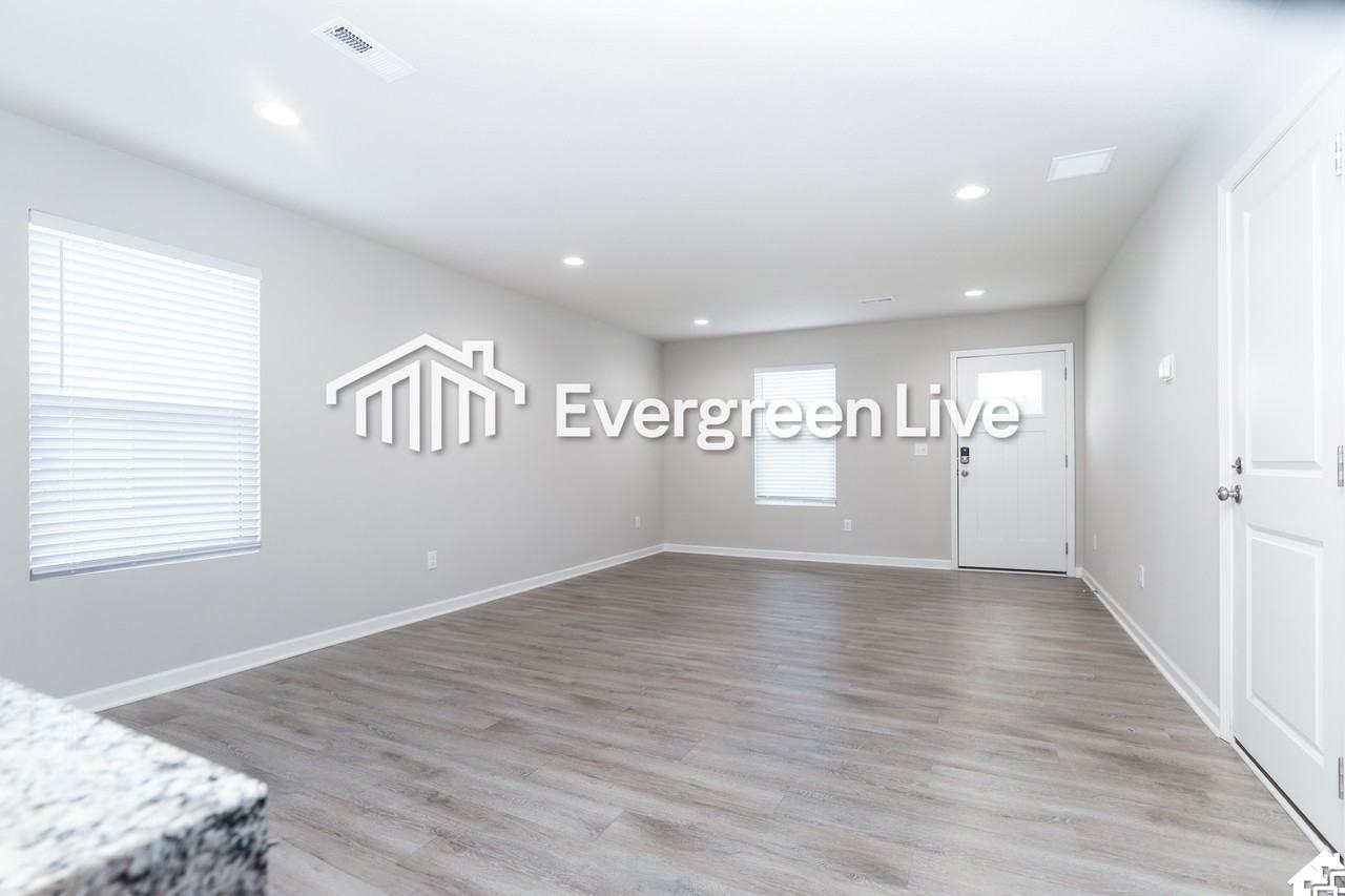 108 E Burlington Dr - Photo 3 of 28