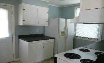 706 Wicker St - Photo 3 of 5