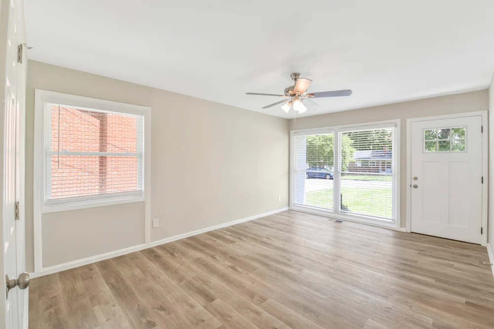 2028 Syracuse Drive - Photo 2 of 10