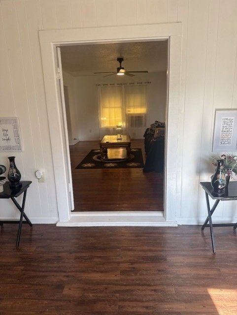 4517 Hirsch Road - Photo 3 of 18