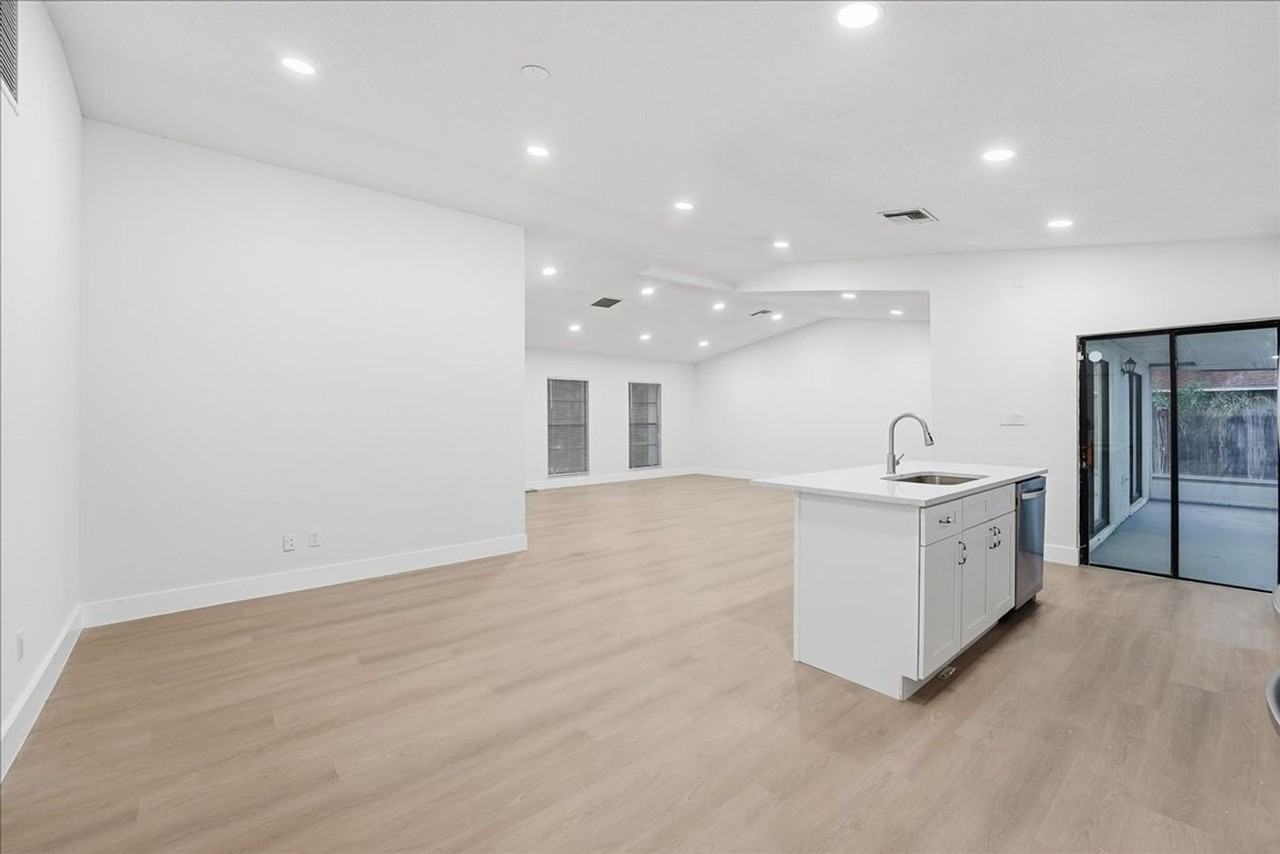 10619 Abingdon Chase - Photo 6 of 16