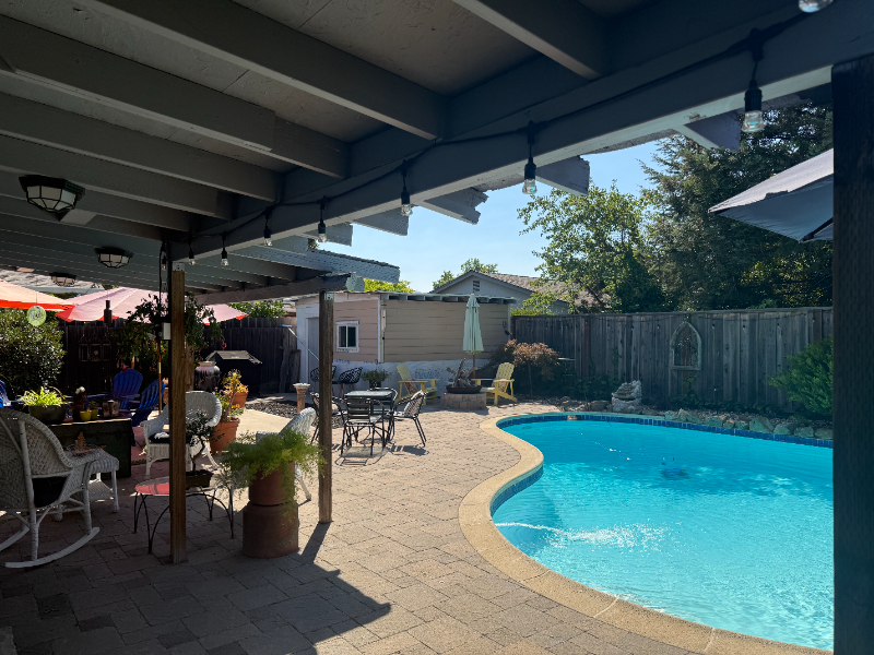 1550 Bluebonnet Way - Photo 3 of 3