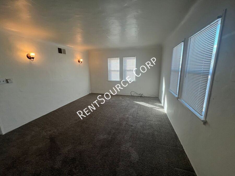 100 100 East Fredricks St - 100 East Fredricks St #V - Photo 4 of 28