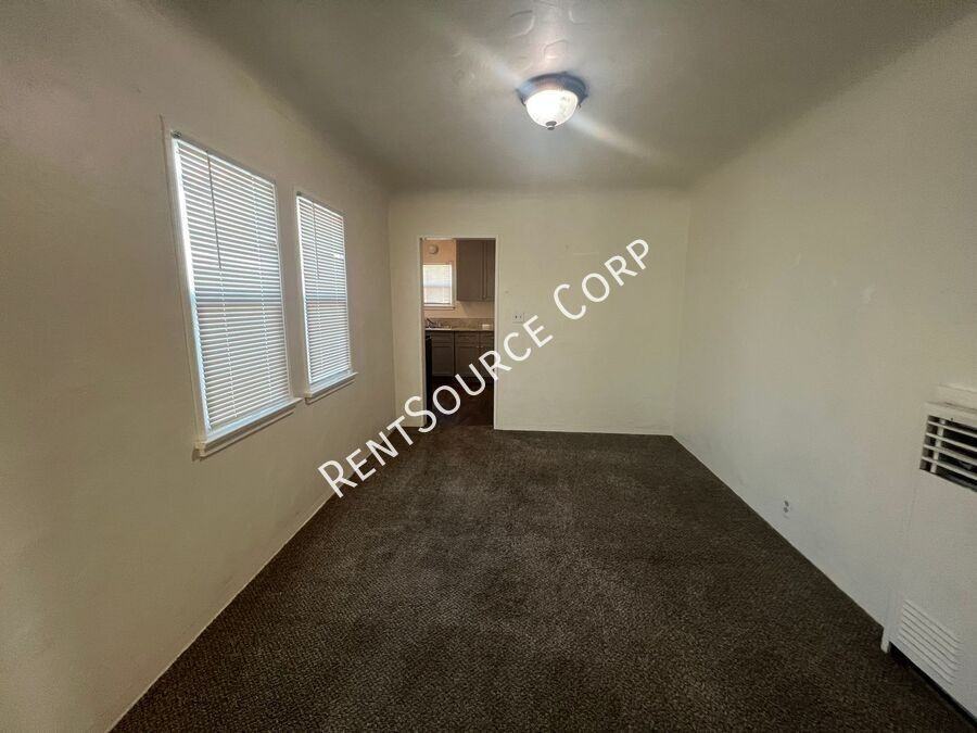 100 100 East Fredricks St - 100 East Fredricks St #V - Photo 7 of 28