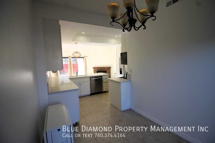 2348 Summerhill Drive - Photo 7 of 18