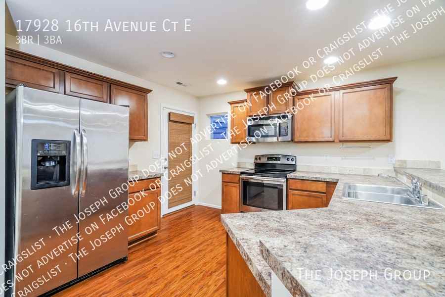 17928 16th Avenue Court East - Photo 7 of 32