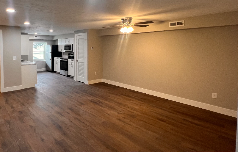 110 Main St #B - Photo 6 of 17