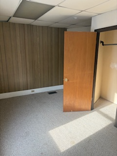 165 North Center Street - Photo 3 of 6