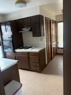 165 North Center Street - Photo 5 of 6