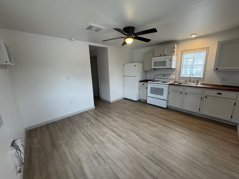 210 H Pickens Rd #1 - Photo 3 of 16