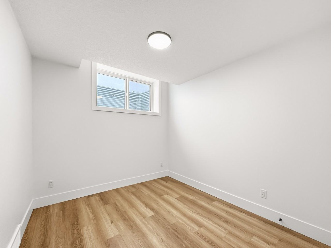 17 4125Ravenue Southwest #4125RLOWER - Photo 7 of 12