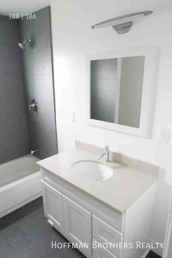 925 West 41st Drive #A - Photo 5 of 7