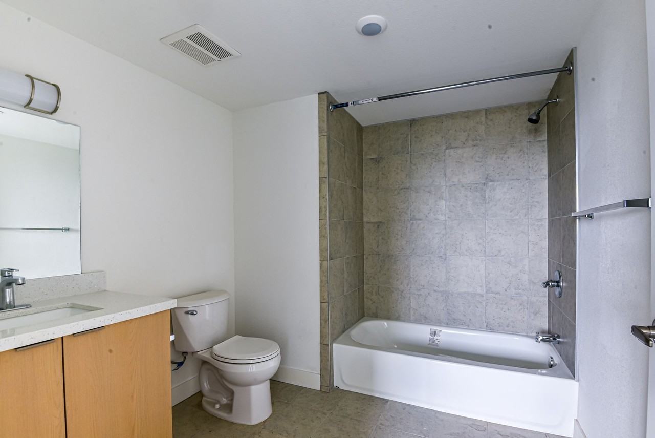 7410 S Avalon Blvd - Photo 5 of 26