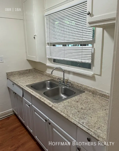 1913 East Broadway #2 - Photo 2 of 4