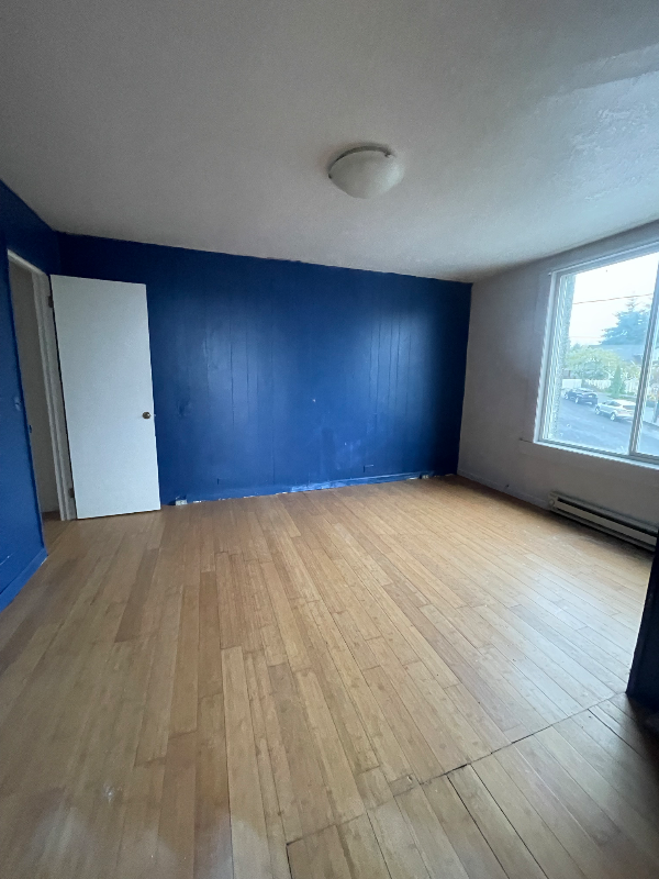 103 Memorial Drive - Photo 4 of 5