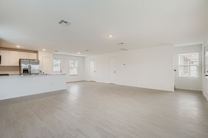 349 Keefer - Photo 3 of 17