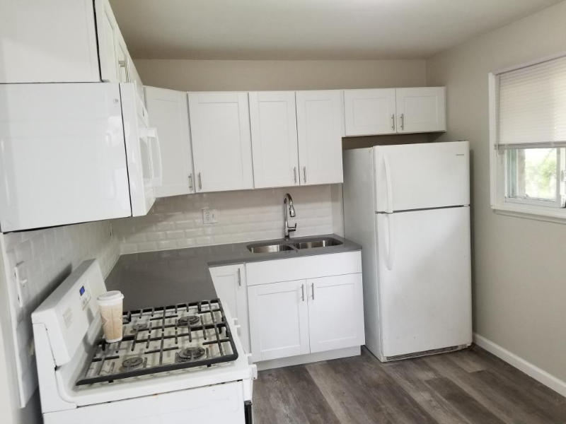 21901 Sloman Street - Photo 3 of 15