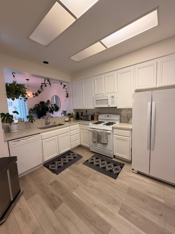 2183 Lago Madero - Photo 3 of 11