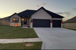 1469 N Lyon Ave - Photo 1 of 1