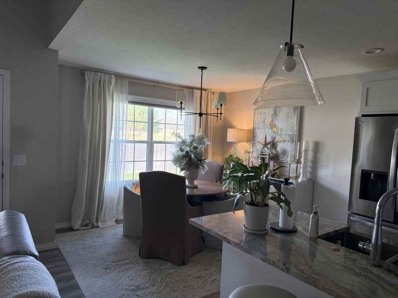 1469 N Lyon Ave - Photo 5 of 25