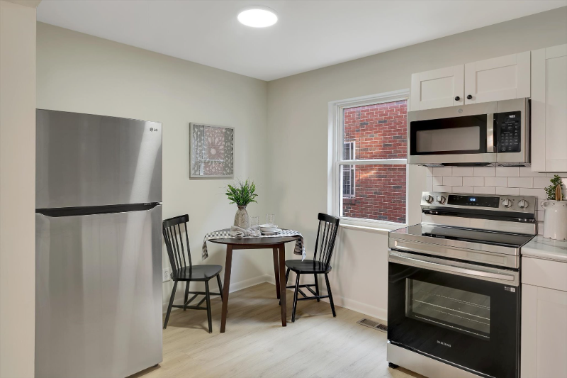 2649 Keokuk Street - Photo 7 of 11