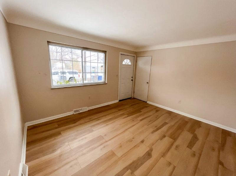 1517 Greenwood Ave #1517 - Photo 2 of 11