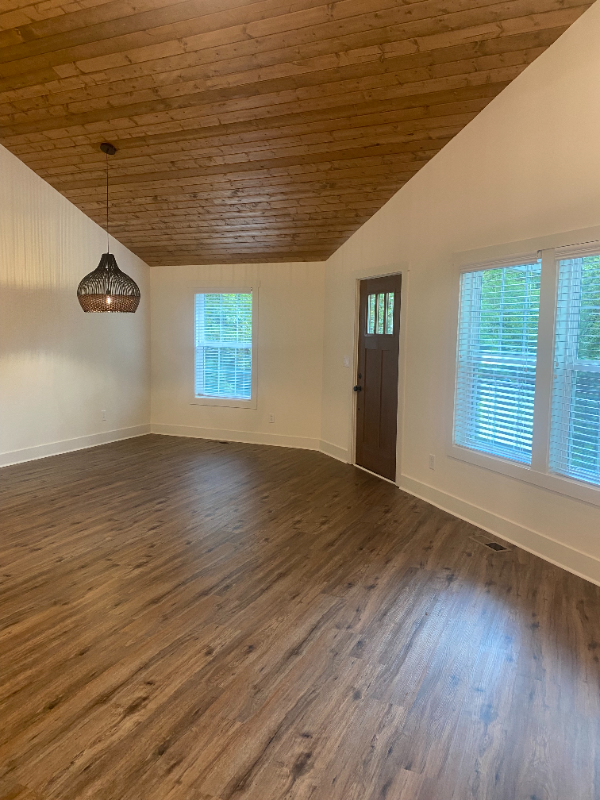 108 Susanne Drive - Photo 5 of 18