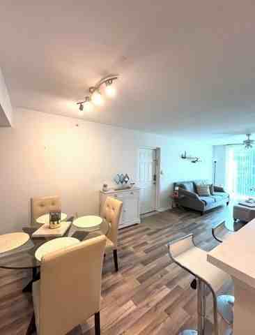 713 Villa Circle - Photo 3 of 7