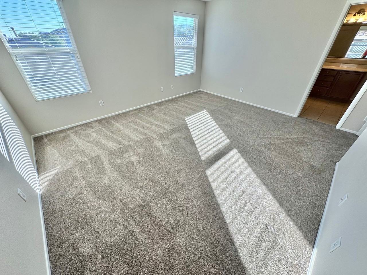 9413 Sweetwood Ave - Photo 2 of 32