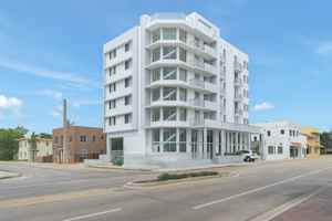 featured image of 401 Sw 17th Ave