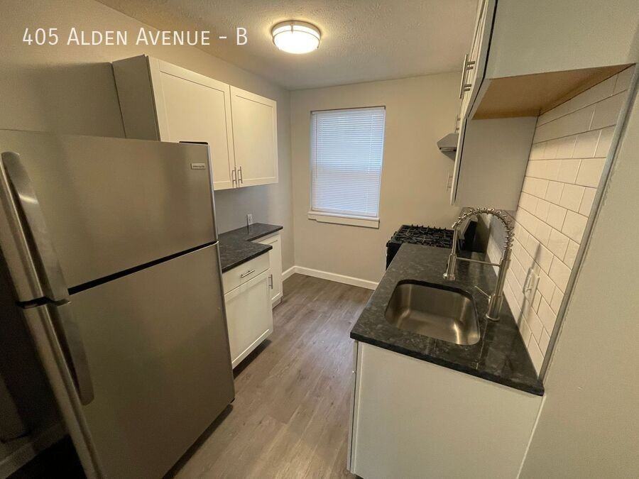 405 Alden Avenue #B - Photo 2 of 13