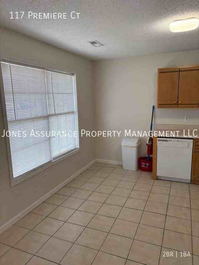 117 Premiere Court - Photo 6 of 8