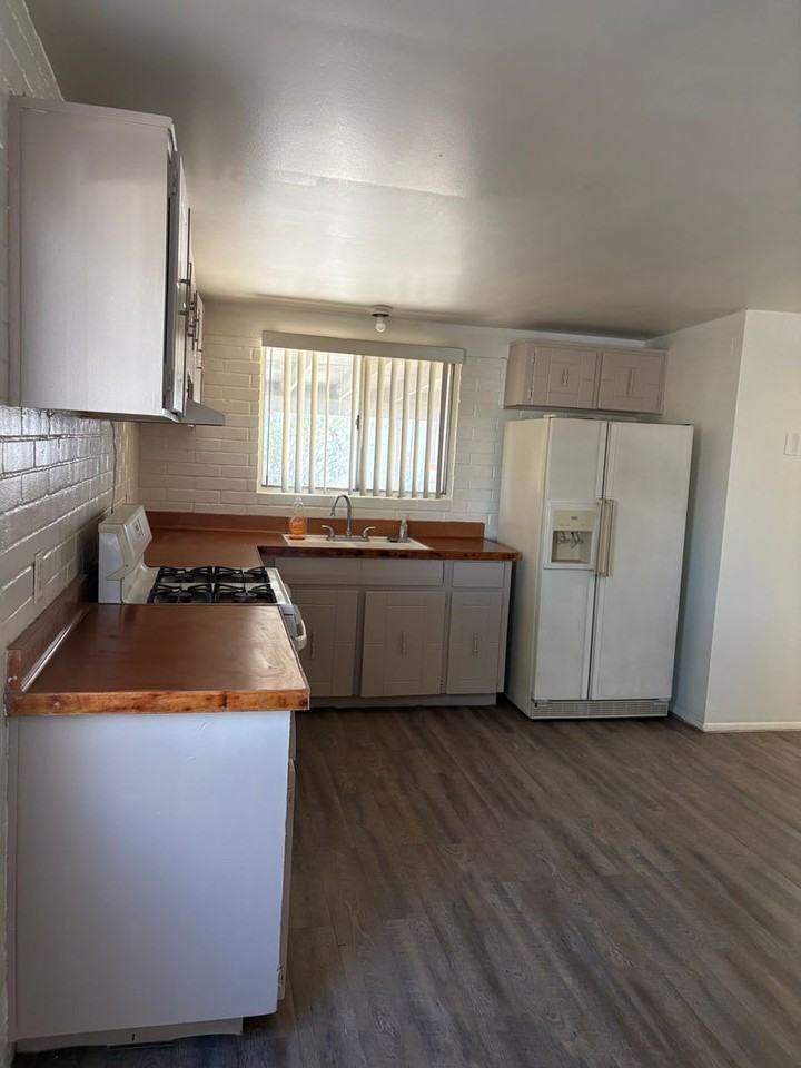 3312 S Kolb Rd - Photo 3 of 16