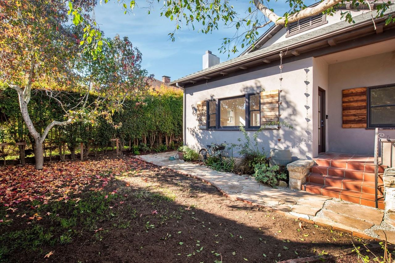 331 East Sola Street - Photo 3 of 22