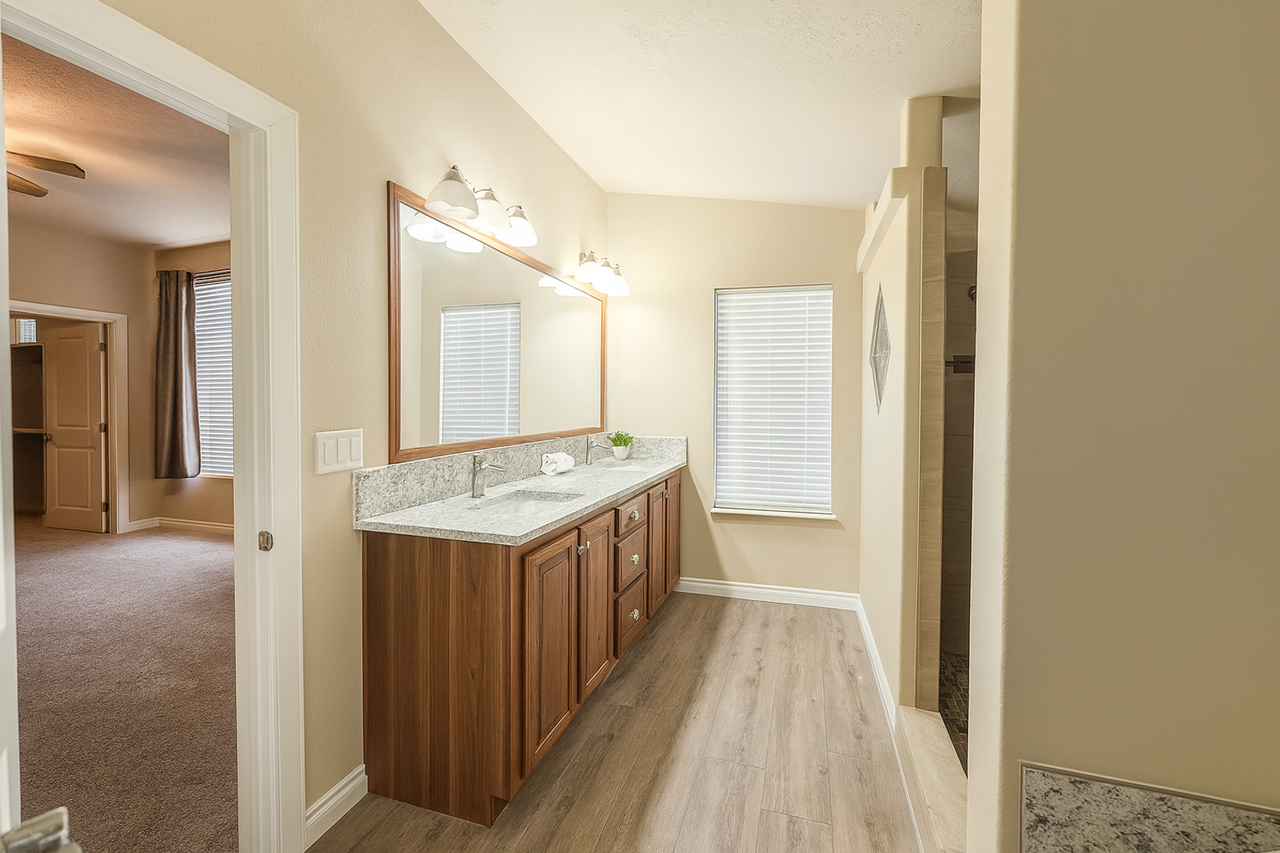 7100 West Yellowstone Avenue - Photo 5 of 12