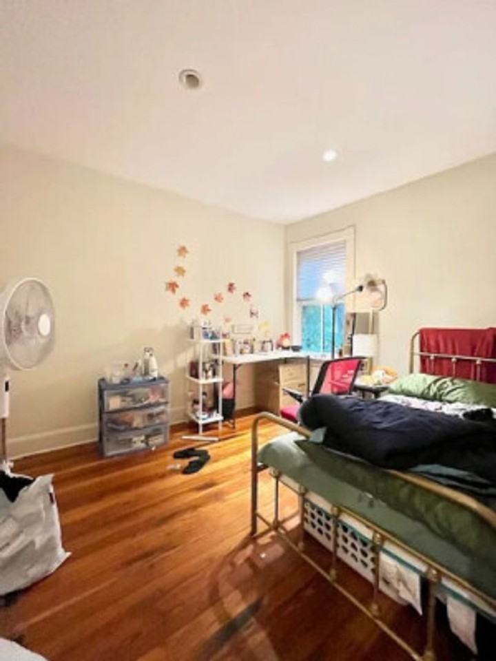 143 Highland St - Photo 3 of 7