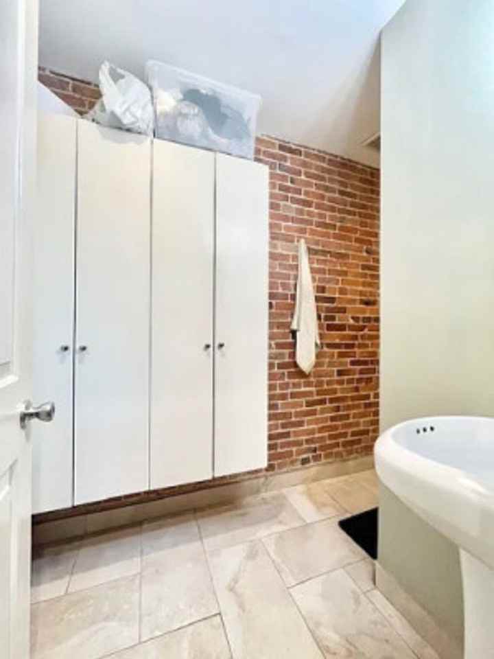 143 Highland St - Photo 5 of 7