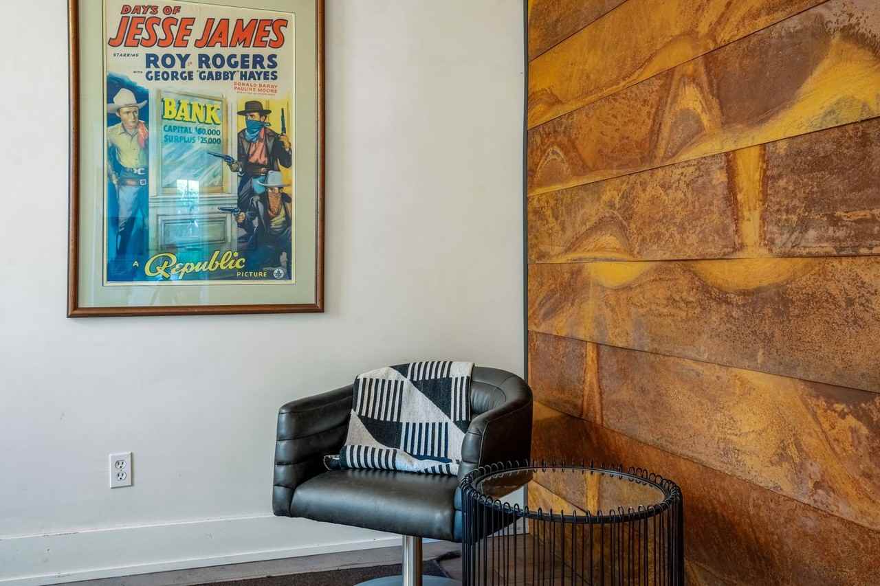 573 West San Francisco Street #B - Photo 3 of 34