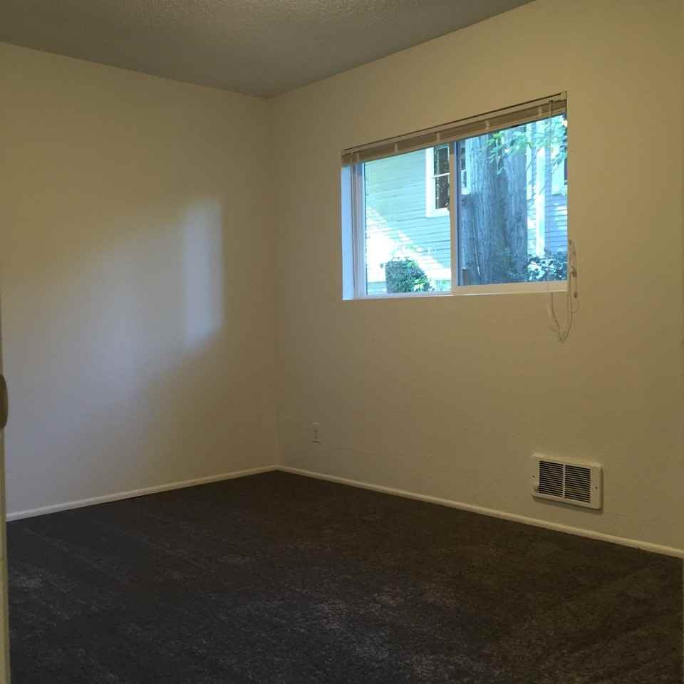 2710 South King Street - Photo 2 of 12
