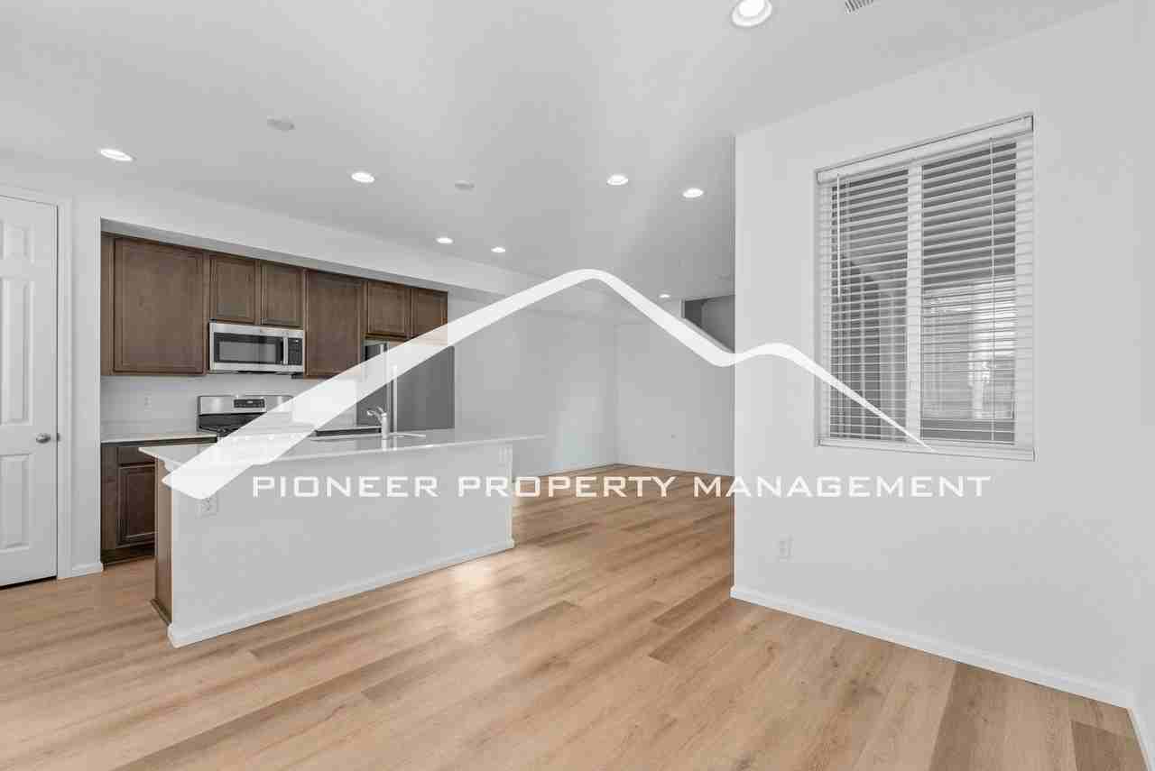 2487 Hannah Ridge Dr - Photo 4 of 23