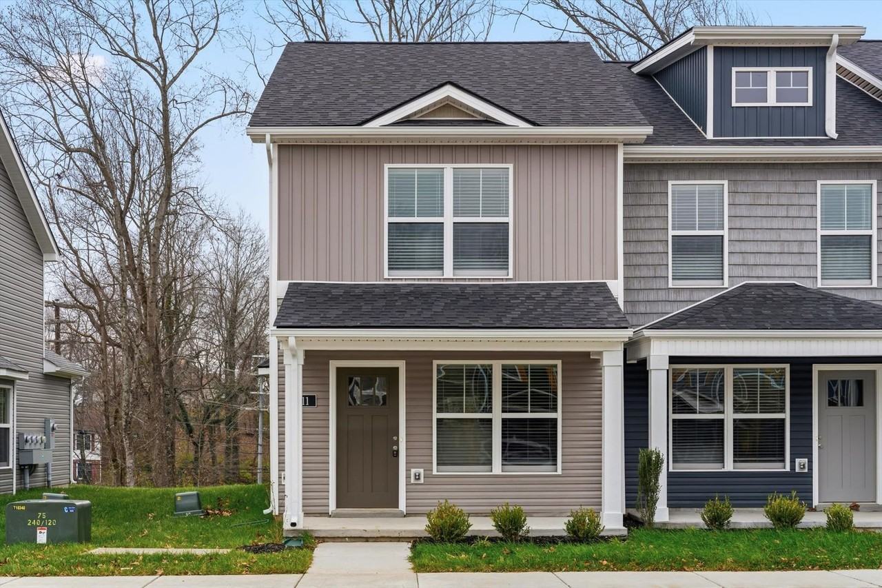 111 Quarry Point Dr - Photo 3 of 19